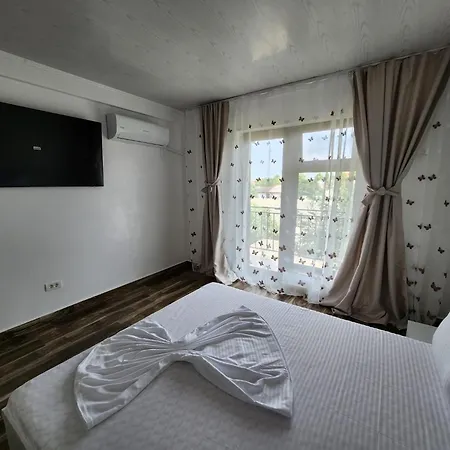 Cojocaru D&n Gazde/Camere de închiriat *