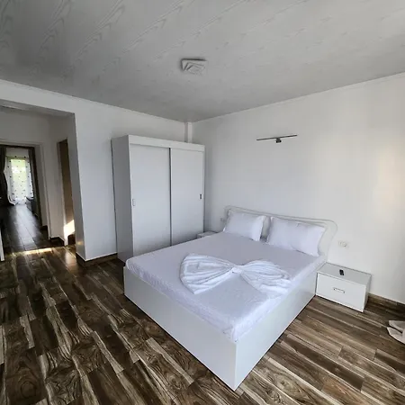 Cojocaru D&n Gazde/Camere de închiriat